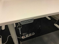 Bureau, bureaustoel en ladeblok (4x) - afbeelding 16 van  21