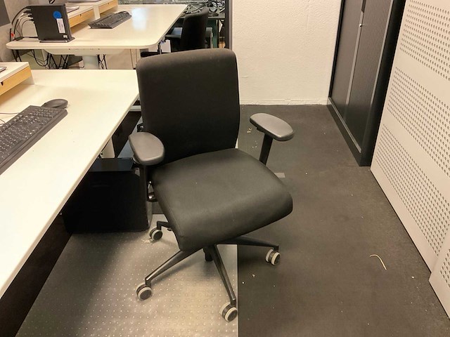 Bureau, bureaustoel en ladeblok (4x) - afbeelding 20 van  21