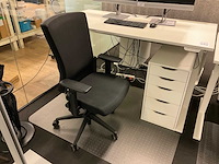 Bureau, bureaustoel en ladeblok - afbeelding 10 van  12