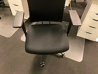 Bureau, bureaustoel en ladeblok - afbeelding 2 van  11