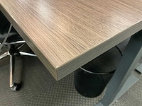 Bureau + dell 27” schermen + bureaustoel - afbeelding 3 van  8