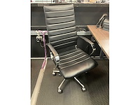 Bureau + dell 27” schermen + bureaustoel - afbeelding 4 van  8