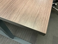 Bureau + dell 27” schermen + bureaustoel - afbeelding 3 van  8