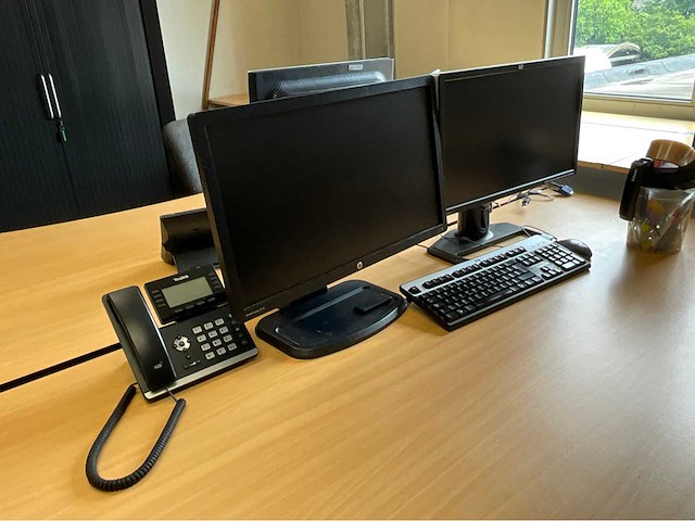 Bureau eiland en divers - afbeelding 3 van  8