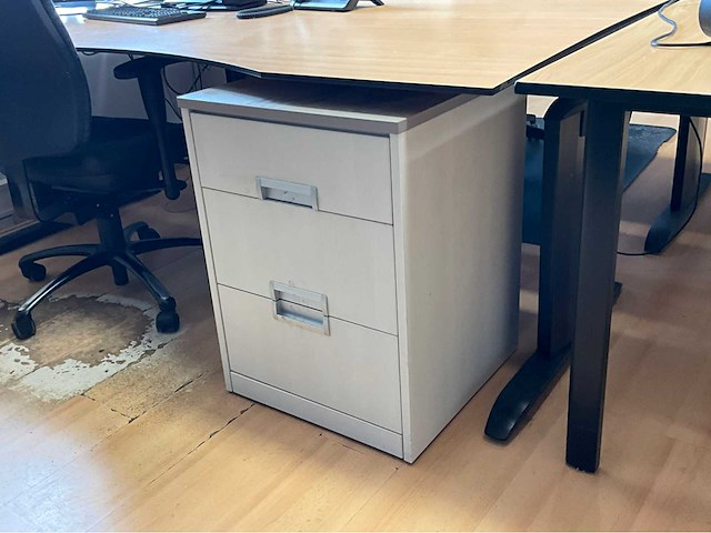 Bureau eiland en divers - afbeelding 5 van  8