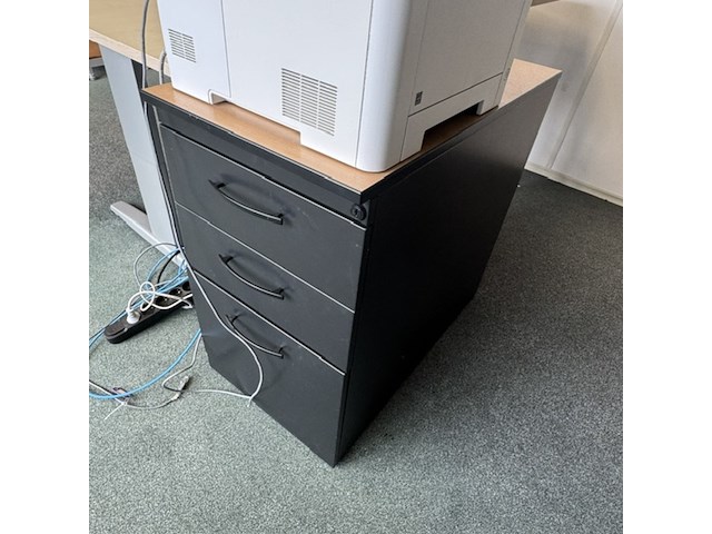 Bureau en 2x ladenkast - afbeelding 3 van  5