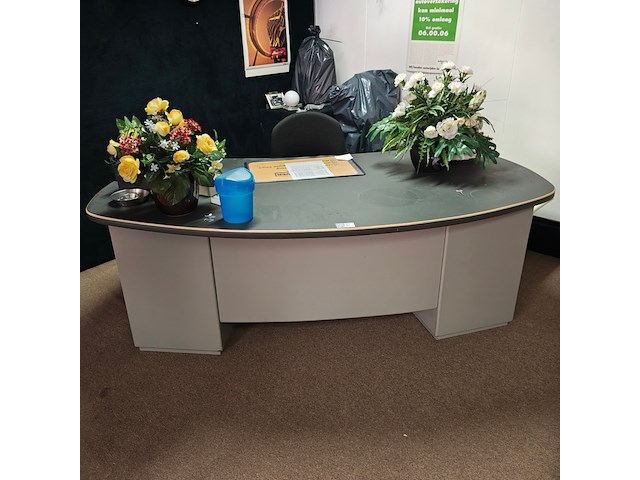 Bureau, halfrond - afbeelding 1 van  3