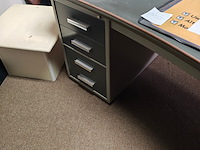 Bureau, halfrond - afbeelding 2 van  3