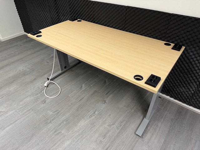 Bureau (in hoogte verstelbaar) (2x) - afbeelding 13 van  13