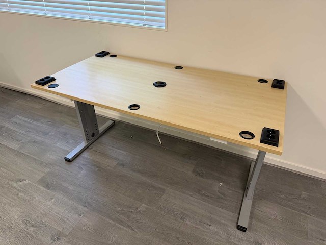 Bureau (in hoogte verstelbaar) - afbeelding 3 van  5