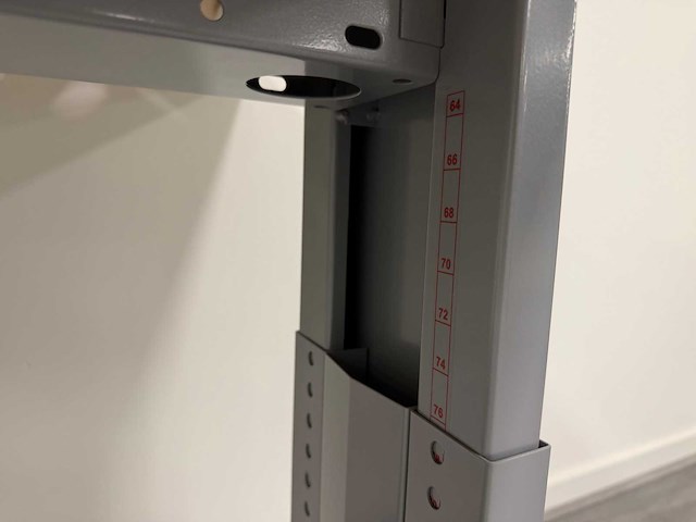 Bureau (in hoogte verstelbaar) - afbeelding 2 van  5