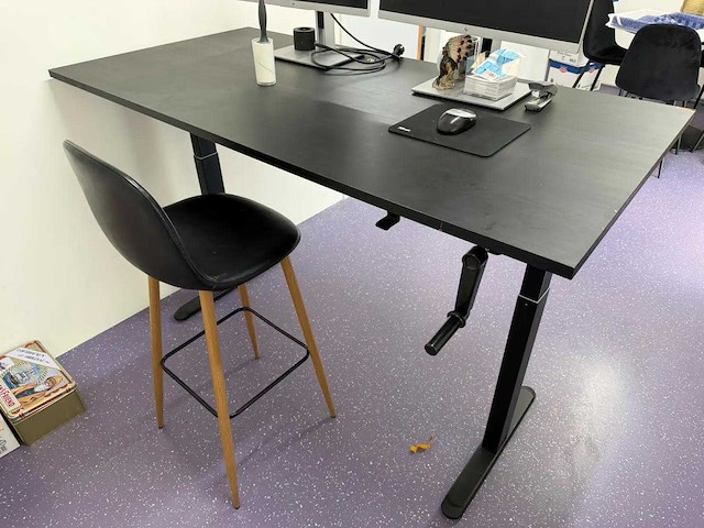 Bureau (in hoogte verstelbaar) - afbeelding 1 van  2