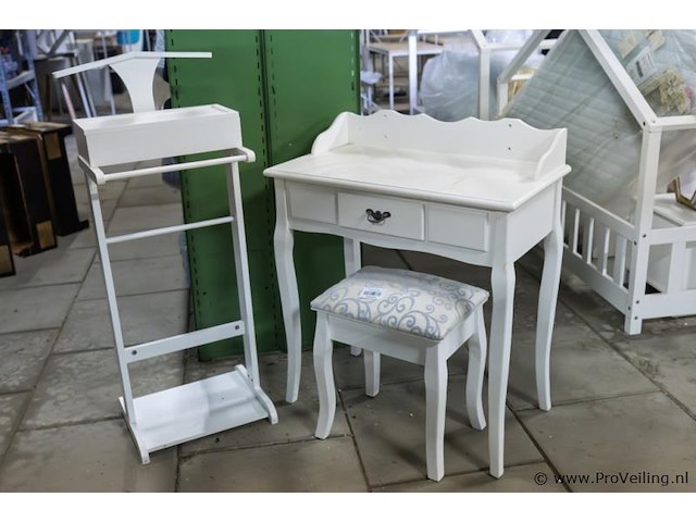 Bureau incl. dressboy - afbeelding 1 van  3