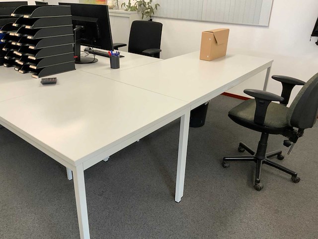 Bureau inclusief bureaustoel (11x) - afbeelding 19 van  28