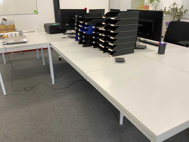 Bureau inclusief bureaustoel (11x) - afbeelding 20 van  28