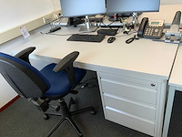 Bureau inclusief bureaustoel (11x) - afbeelding 24 van  28