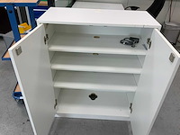 Bureau inclusief werkstoel, 2 ladenblokken en werkplaatskast - afbeelding 5 van  8