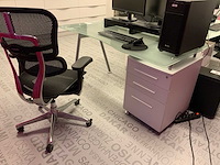 Bureau met bureaustoel (3x) - afbeelding 5 van  7