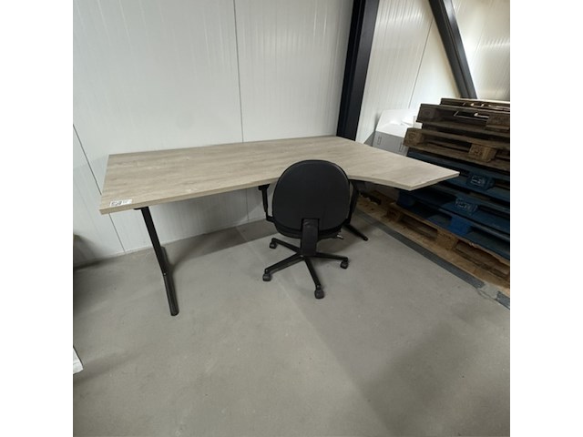 Bureau met bureaustoel, ahrend, mehes - afbeelding 1 van  4