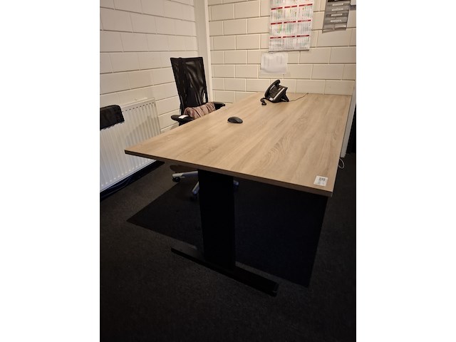 Bureau met bureaustoel en 3x ladeblok - afbeelding 3 van  8