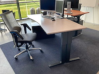 Bureau met bureaustoel en ladeblok (2x) - afbeelding 3 van  16