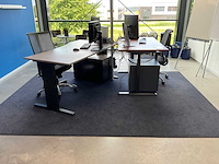 Bureau met bureaustoel en ladeblok (2x) - afbeelding 1 van  16