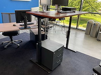 Bureau met bureaustoel en ladeblok (2x) - afbeelding 11 van  16