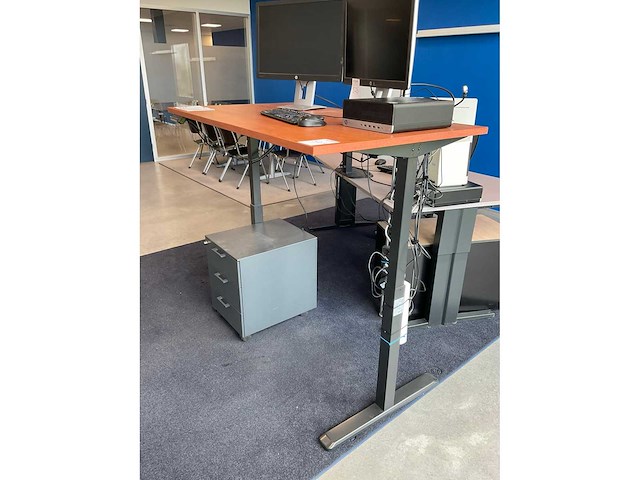 Bureau met bureaustoel en ladeblok (2x) - afbeelding 13 van  16