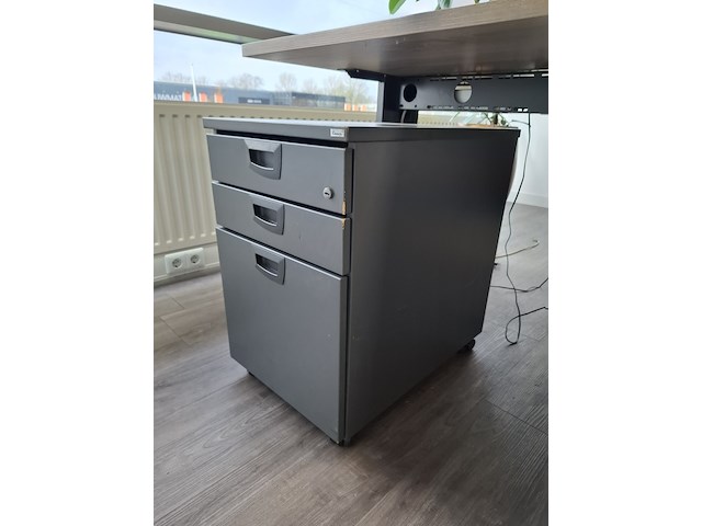 Bureau met bureaustoel en ladeblok - afbeelding 8 van  11