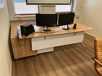 Bureau met bureaustoel - afbeelding 1 van  5