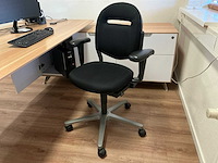 Bureau met bureaustoel - afbeelding 3 van  5