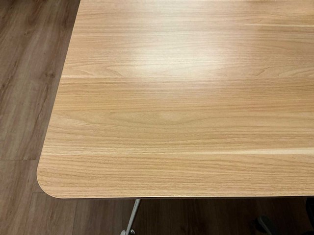 Bureau met bureaustoel - afbeelding 5 van  5