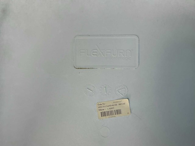 Bureau met bureaustoel - afbeelding 3 van  11