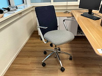 Bureau met bureaustoel - afbeelding 6 van  11