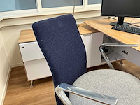 Bureau met bureaustoel - afbeelding 8 van  11