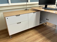 Bureau met bureaustoel - afbeelding 9 van  11