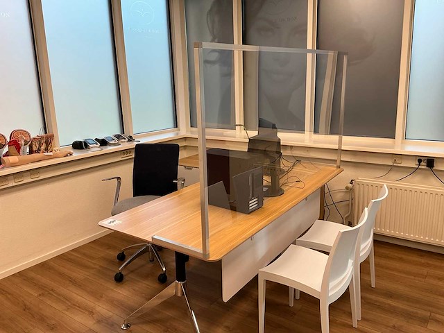 Bureau met bureaustoel - afbeelding 10 van  11