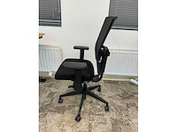 Bureau met bureaustoel - afbeelding 9 van  10