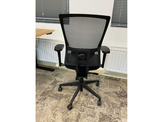 Bureau met bureaustoel - afbeelding 10 van  10