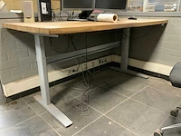 Bureau met bureaustoel - afbeelding 4 van  8
