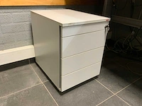 Bureau met bureaustoel - afbeelding 2 van  10