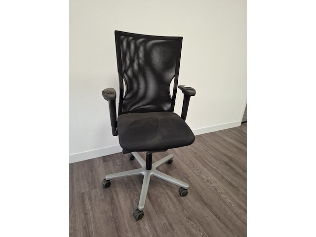 Bureau met bureaustoel - afbeelding 5 van  6