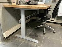 Bureau met bureaustoel - afbeelding 3 van  8