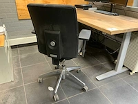 Bureau met bureaustoel - afbeelding 8 van  10