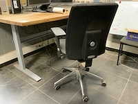 Bureau met bureaustoel - afbeelding 8 van  8