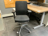 Bureau met bureaustoel - afbeelding 7 van  10