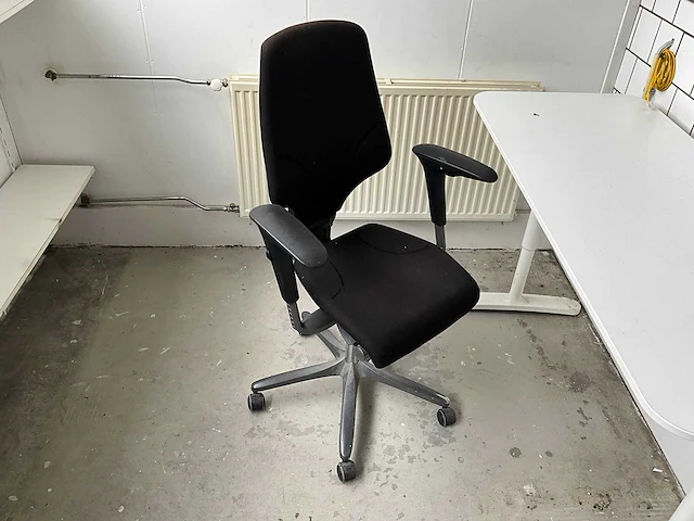Bureau met bureaustoel - afbeelding 2 van  3
