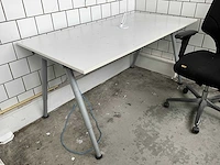 Bureau met bureaustoel - afbeelding 2 van  3