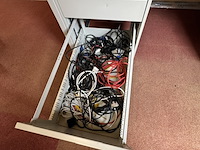 Bureau met inhoud, grijs - afbeelding 5 van  5