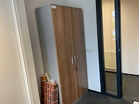 Bureau met kasten - afbeelding 2 van  8